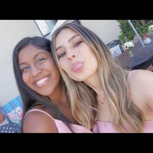 Meet your Posher, Chloe